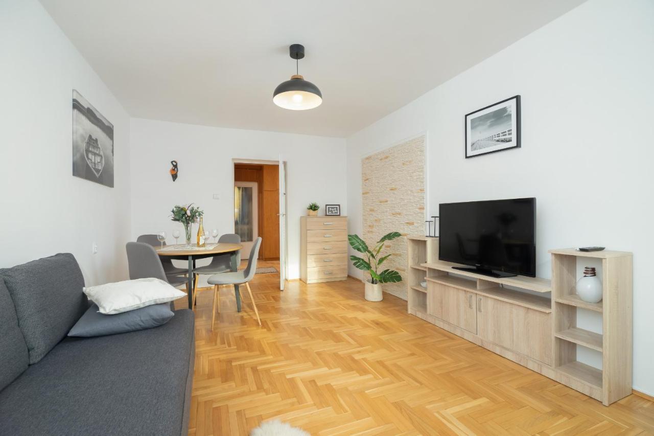 Jozefinska Apartment With Balcony Cracow By Noclegi Renters Cracóvia Exterior foto